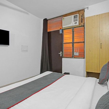 Collection O Jps Near Pvr Vikaspuri Delhi Hotel Ngoại thất bức ảnh